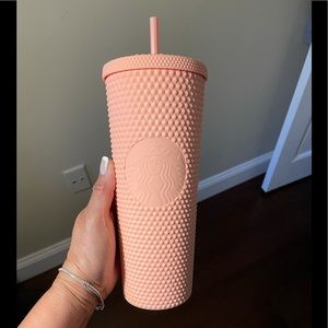 Starbucks Venti cups